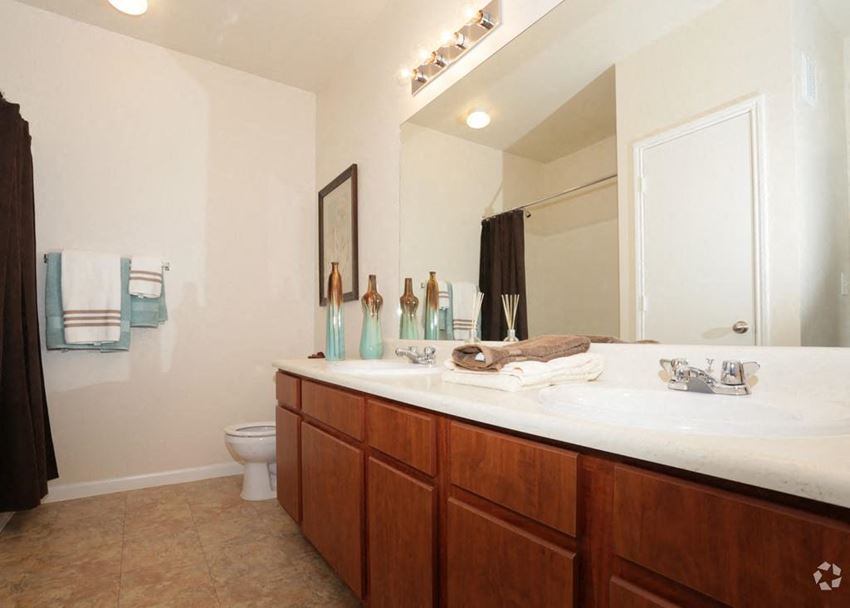 Crossings At Hillcroft Apartments, 13960 Hillcroft Avenue, Houston, TX